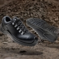 Builder Deep_safety shoes_with background