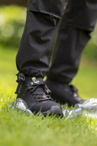 PETer Schwarz Lupriflex Wiese black safety boot on a green meadow